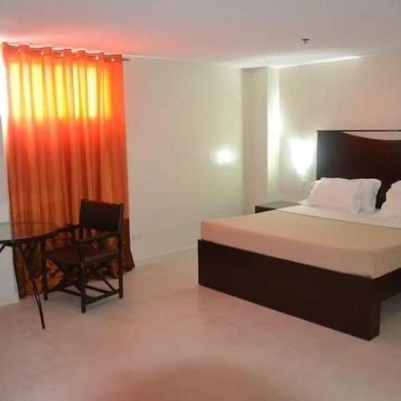 Annex Hotel Tavern Surigao Exterior foto
